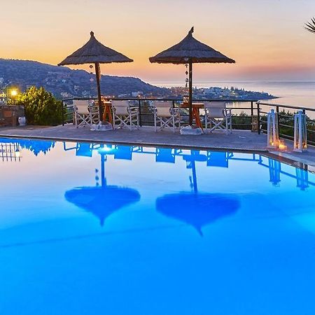 Stalida Everest Apartments And Suites מראה חיצוני תמונה