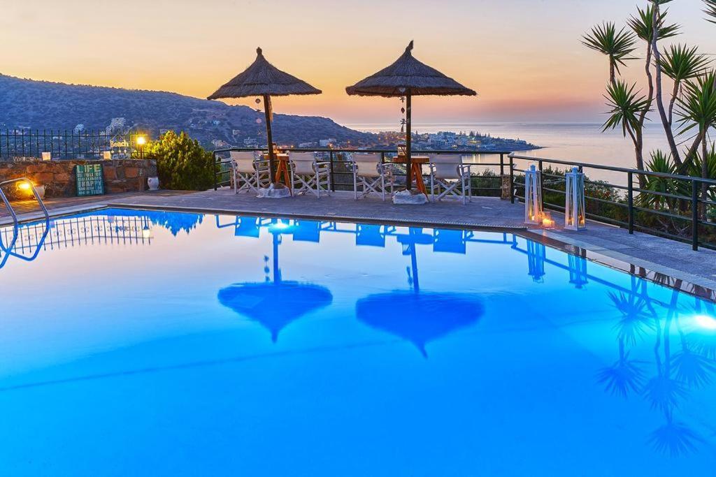 Stalida Everest Apartments And Suites מראה חיצוני תמונה