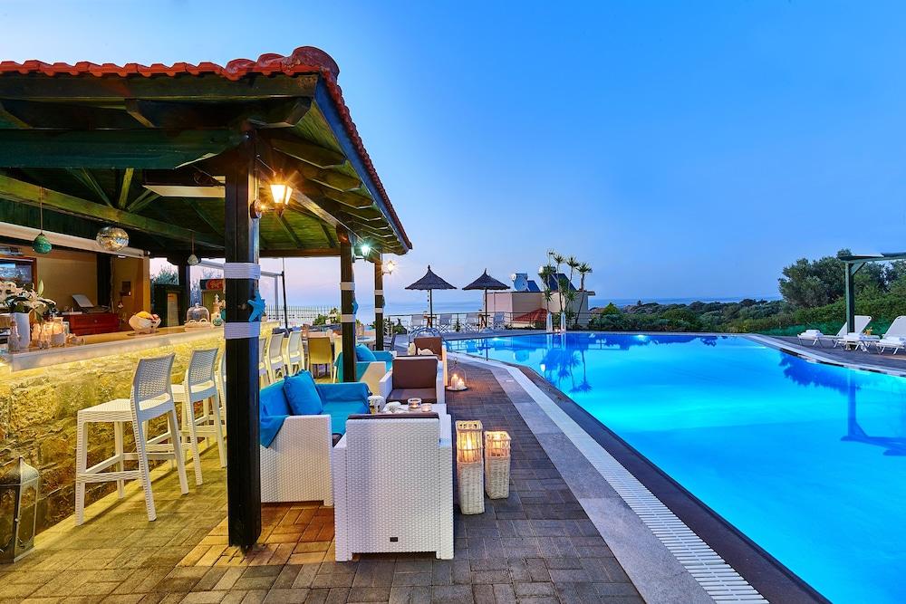 Stalida Everest Apartments And Suites מראה חיצוני תמונה