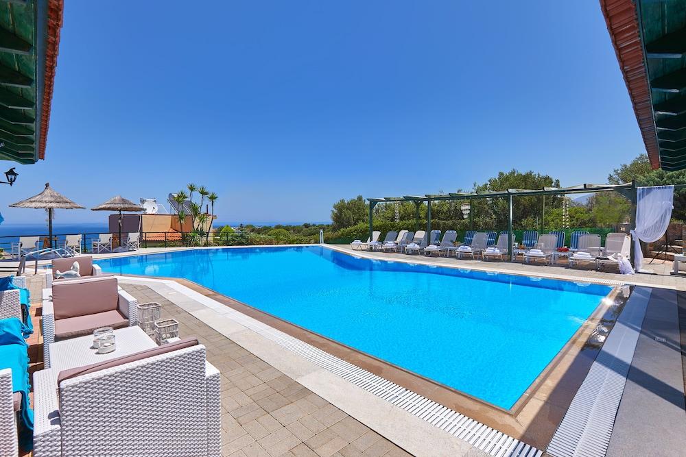 Stalida Everest Apartments And Suites מראה חיצוני תמונה