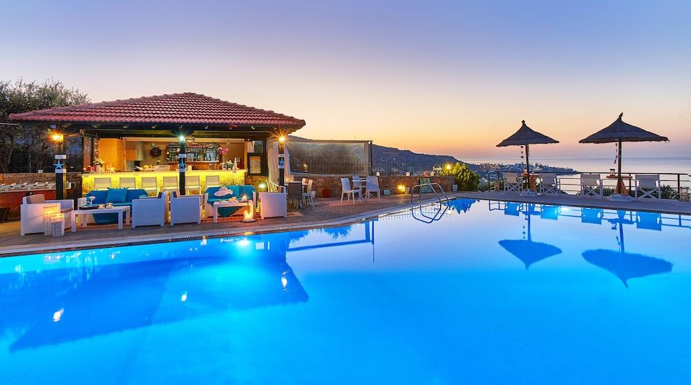 Stalida Everest Apartments And Suites מראה חיצוני תמונה