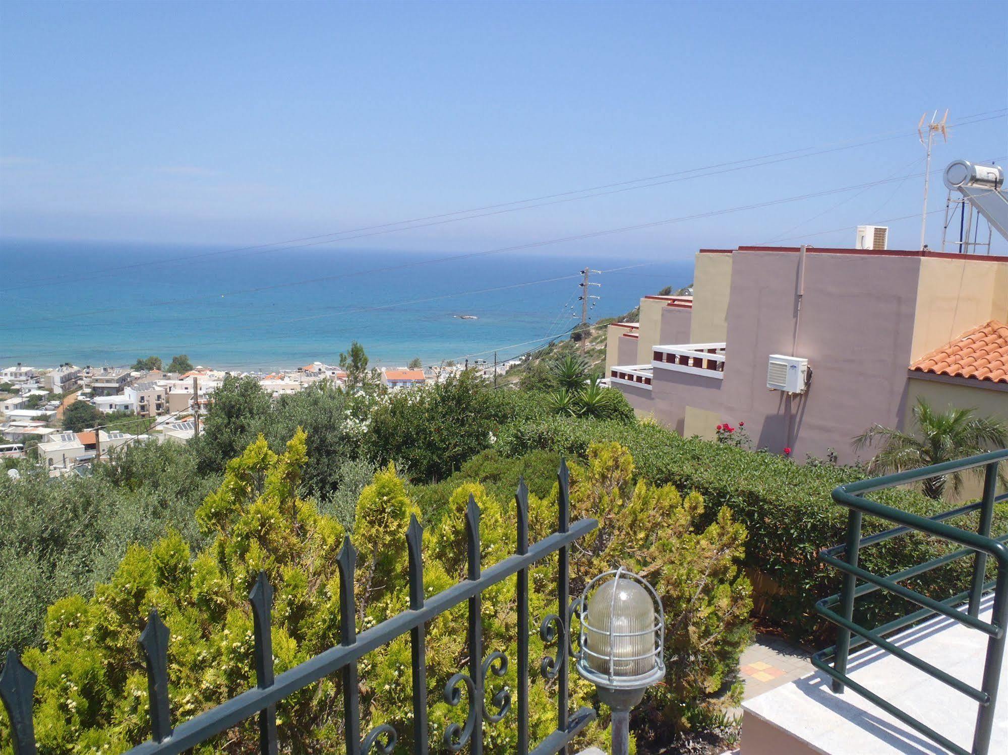 Stalida Everest Apartments And Suites מראה חיצוני תמונה