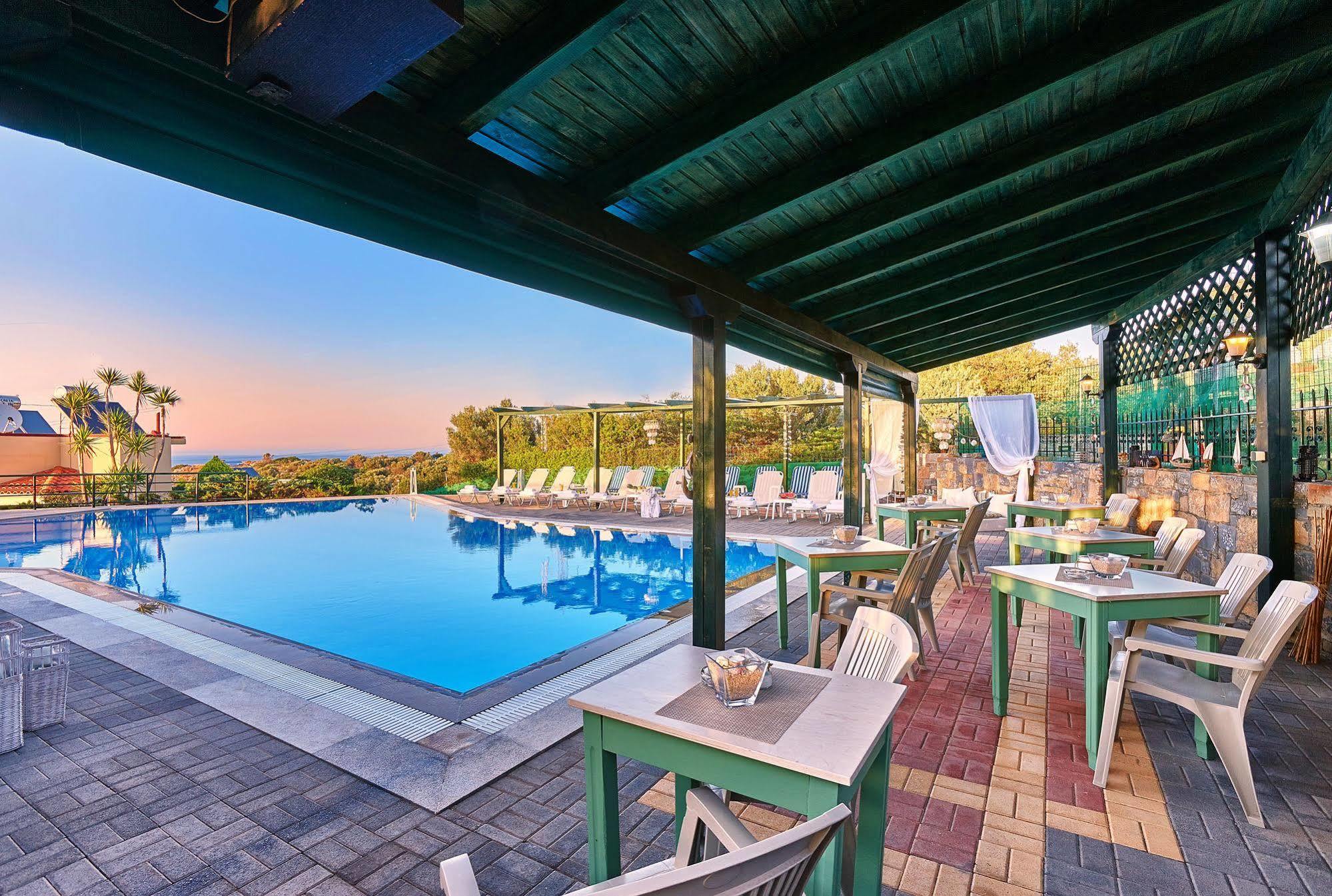 Stalida Everest Apartments And Suites מראה חיצוני תמונה